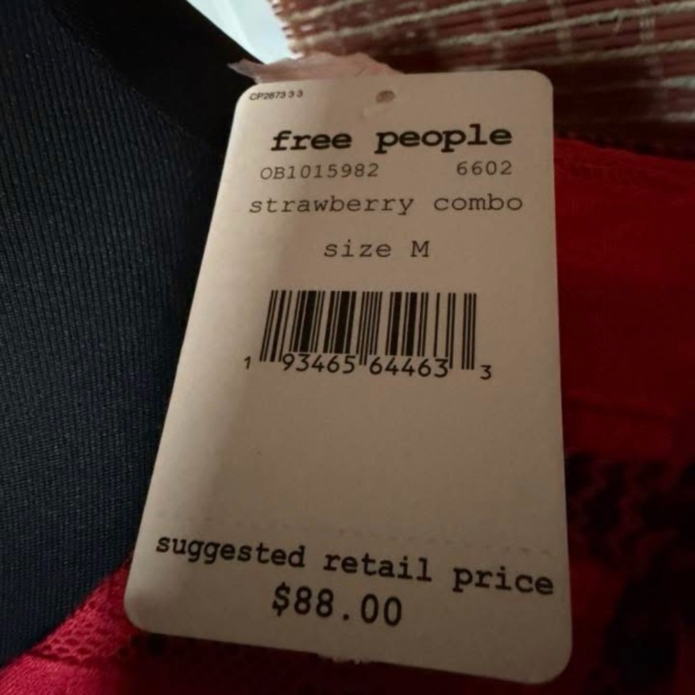 Free People Pheasant style red flowy top - Picture 3 of 3